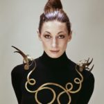 Exposition Medusa collier