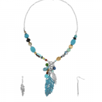 Accessoire : Collier perles et plumes